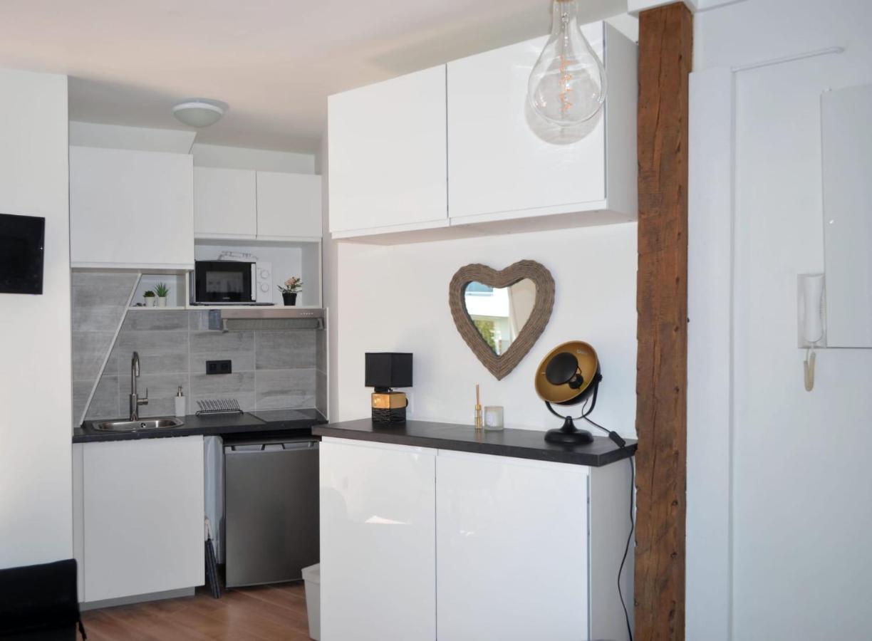 Alma - Amazing Eiffel Tower View Apartment Paris Exterior photo